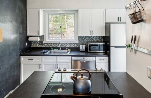 Quechee Condo | VT-Style Saltbox Designed Condo - Mill Run 5E