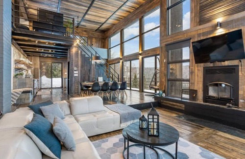 Saint Donat Ski Chalet | Vue panoramique Spa Moderne