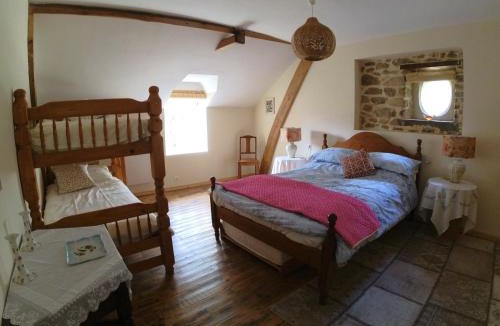 Bersac-sur-Rivalier House | Vue Du Vallon