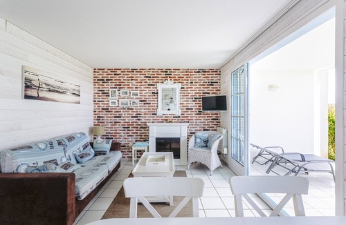 Bourgenay Apartment | Vue et face golf port bourgenay, proche mer, foret