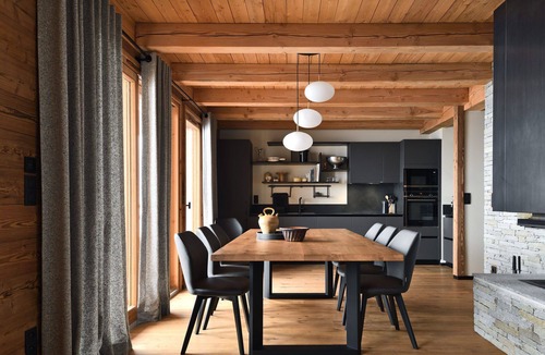 Mont-de-Lans Condo | Vue exceptionnelle ! Chalet moderne + sauna privé