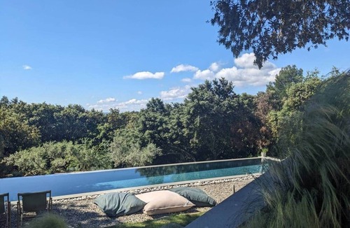 Piolenc Apartment | Vue Forêt - Experiences Les Chênes Verts - Charming Gîtes