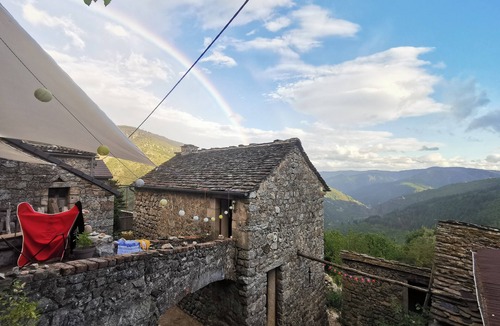 Prevencheres House | Vue Imprenable en Lozère, Baignades Randonnées et Sauna