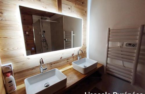 Bagneres-de-Bigorre Ski Chalet | Vue imprenable et jacuzzi 4 Etoiles