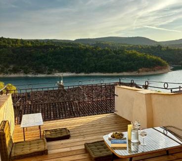 Bauduen Apartment | Vue Lac avec Terrasse Privée