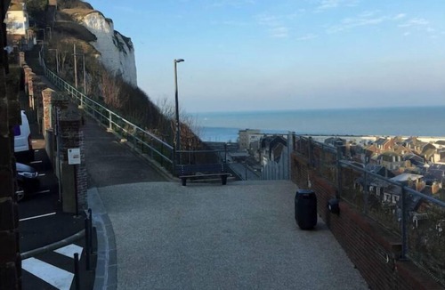 Le Treport Apartment | Vue Panoramique sur la mer et les Falaises