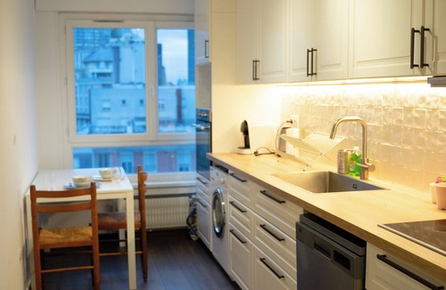 Cœur de Ville Apartment | Vue Paris & Accès Direct - Appart 10 pers