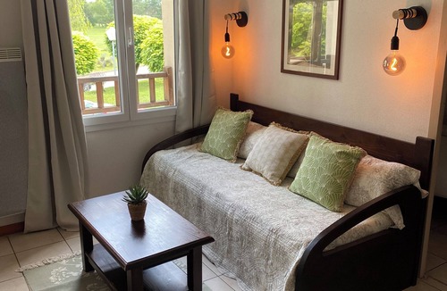 Levernois Apartment | Vue Sur Green