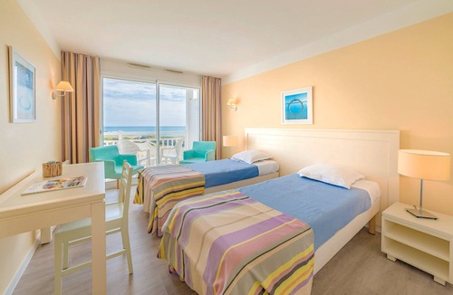 Chateau-d'Olonne Hotel | vue sur la mer - Appartement cosy + balcon privé