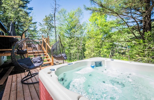Rawdon Ski Chalet | Vue sur Lac Spa Billard Wifi Smart TV 5 Chambres Lits King Cuisine+