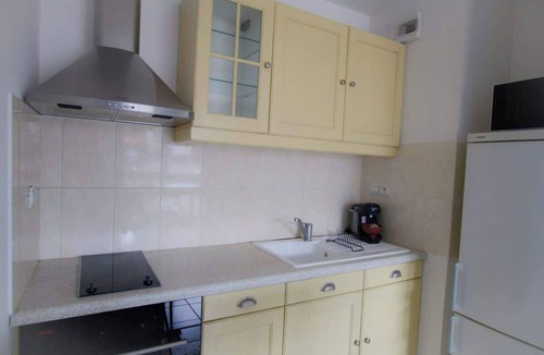 Lens Apartment | Vue sur le clocher