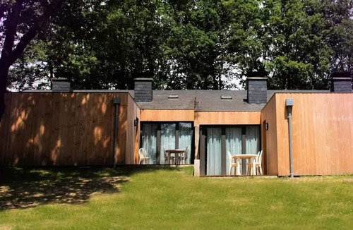 Collonges-la-Rouge Villa | VVF Collonges-la-Rouge * - 3 Room Gîte 6 People 2 babies 2 shower rooms