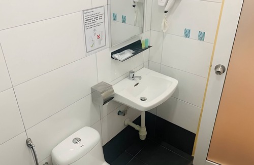 Kampung Hutan Melintang Hotel | VVIP Hotel Hutan Melintan