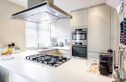 Prince's Apartment | VW1 Super immaculate Vauxhall heaven!