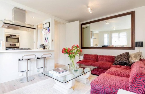 Prince's Apartment | VW1 Super immaculate Vauxhall heaven!