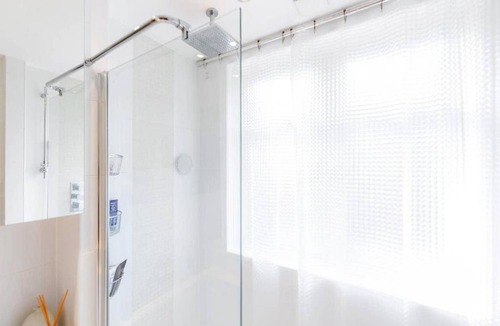 Prince's Apartment | VW1 Super immaculate Vauxhall heaven!