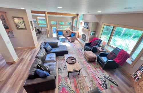 Frisco House | VW64 - Aspen Hollow Lodge
