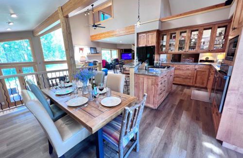 Frisco House | VW64 - Aspen Hollow Lodge