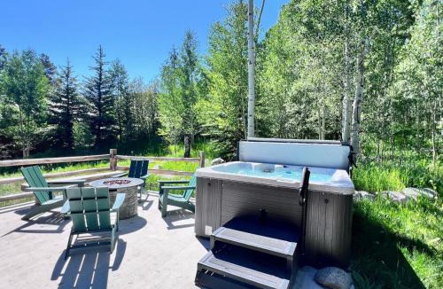 Frisco House | VW64 - Aspen Hollow Lodge