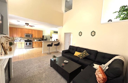 Huntcliff House | Vyntra House | Pool Table | 15 Min to Fort Jackson