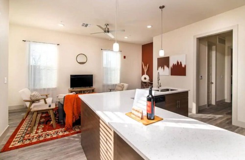 Fort Worth Condo | W. 7th - Private Balcony - Unique Copper Cavern