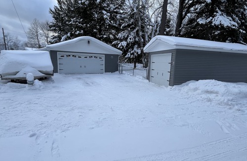 Cadillac Cottage | W Lake Mitchell. Priv shared frontage. Snow trail access.Caberfae Peaks,15 miles