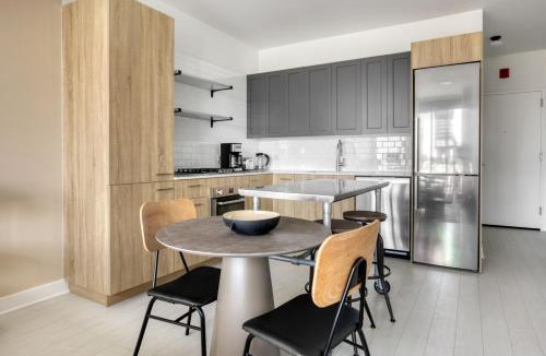 West Loop Apartment | W Loop Studio w Gym Coworking nr UIC CHI-752