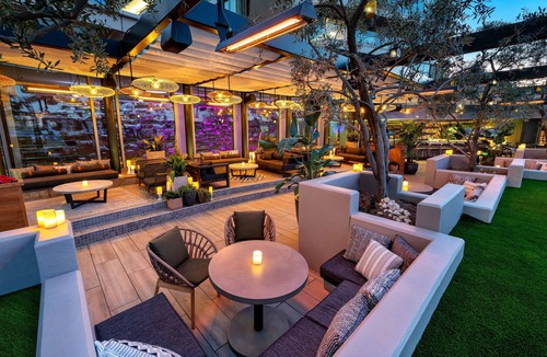 Entertainment District Hotel | W Scottsdale