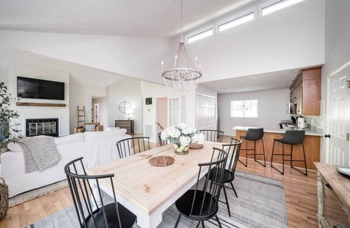 North Shore House | Waterfront, Paddle Boards/Kayaks & FirePit, Pet