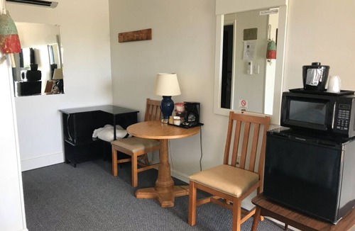 Wachapreague Hotel | Wachapreague Inn