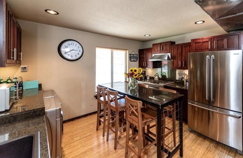 Waco Condo | Waco's only Boutique Hotel - Location Location Location !