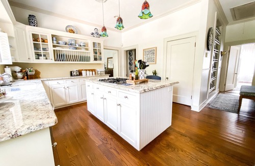McKinney House | {Waddill Cottage} Historic Downtown McKinney charming Craftsman with pool