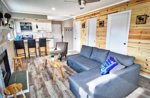 Lakeview Cottage | ❤️ Waddle Inn ❤️ Luxury Cottage on Tecumseh Island