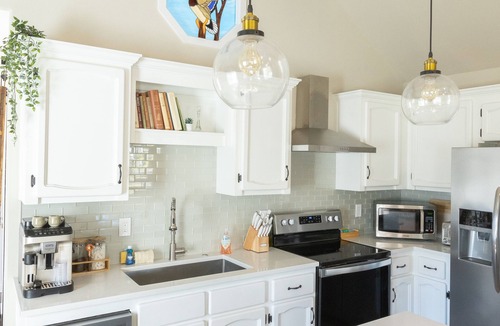 Ocean Park House | Waddle on Inn-Ocean Park Cottage