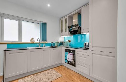 Swalecliffe House | Waders - Pass the Keys