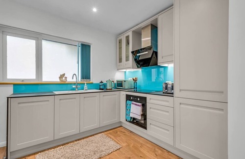 Swalecliffe House | Waders - Pass the Keys