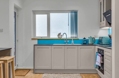 Swalecliffe House | Waders - Pass the Keys