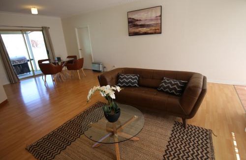 Turvey Park Villa | Wagga Showground Villas