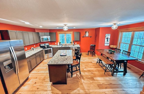 North Conway Apartment | Wagging Tails Meet Hot Trails!