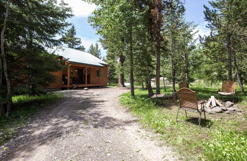 Island Park Villa | Wagon Wheel