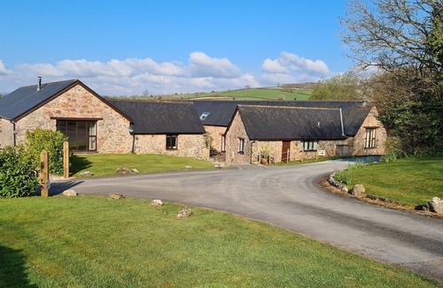 Liverton House | Wagtail Barn, South Devon, pet friendly with shared indoor pool & games room