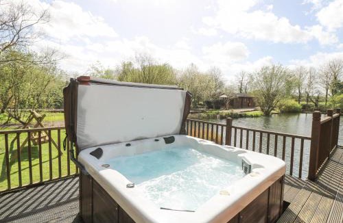 Badwell Ash House | Wagtail Lodge