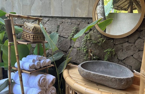 Singapadu Tengah Ski Chalet | Wahem Luanan- Eco Bamboo Home Ubud Bali, River View