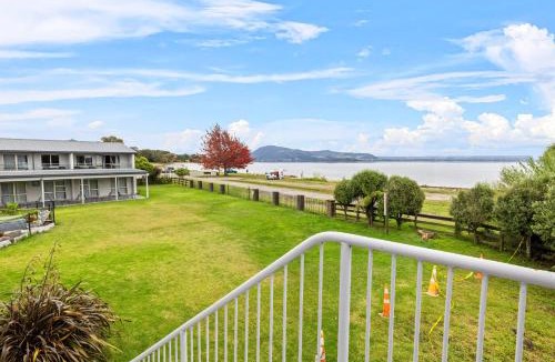 Holdens Bay Resort | Wai Ora Lakeside Spa Resort