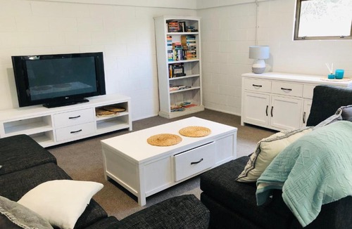 Tamaterau Apartment | Waikaraka Beach, spacious & very comfortable