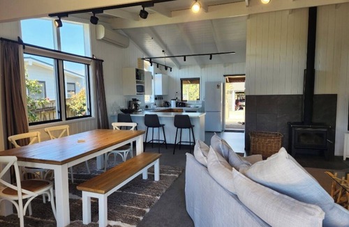 Waikawa Beach House | Waikawa Beach Bliss