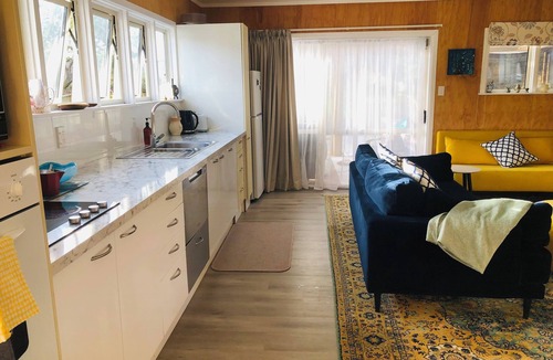 Waikawa Beach House | Waikawabeachgetaway.com Couples Getaway