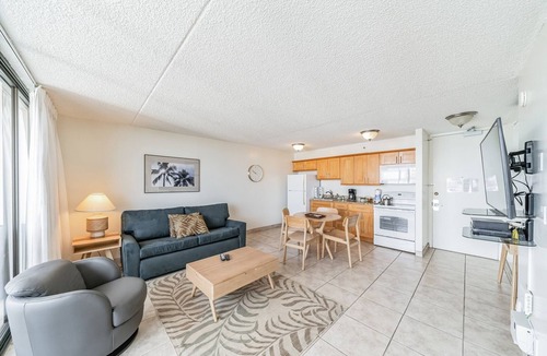 Waikiki Condo | Waikiki Banyan Condo With Panoramic 37th Floor Ocean Views