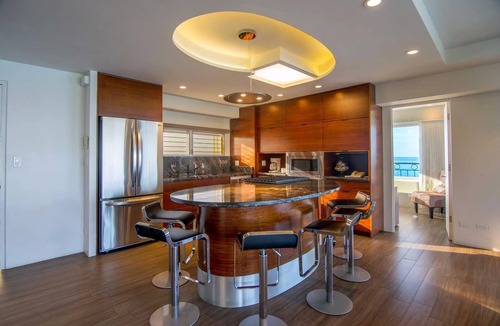 Waikiki Condo | Waikiki Shore 1000 Oceanfront 2 BD + Bonus BD 2 BA