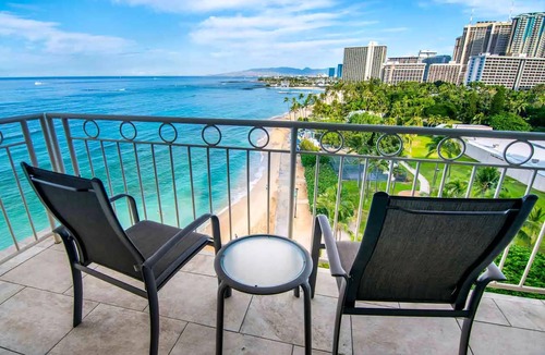 Waikiki Condo | Waikiki Shore 1000 Oceanfront 2 BD + Bonus BD 2 BA